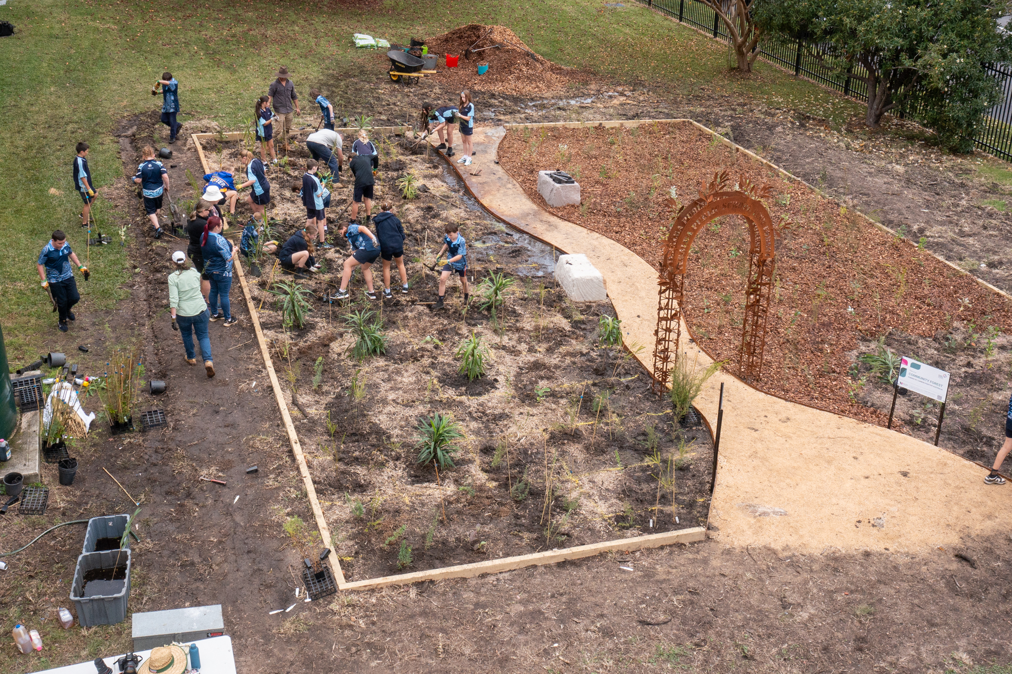 Teralba-School-Tree-Planting-Community
