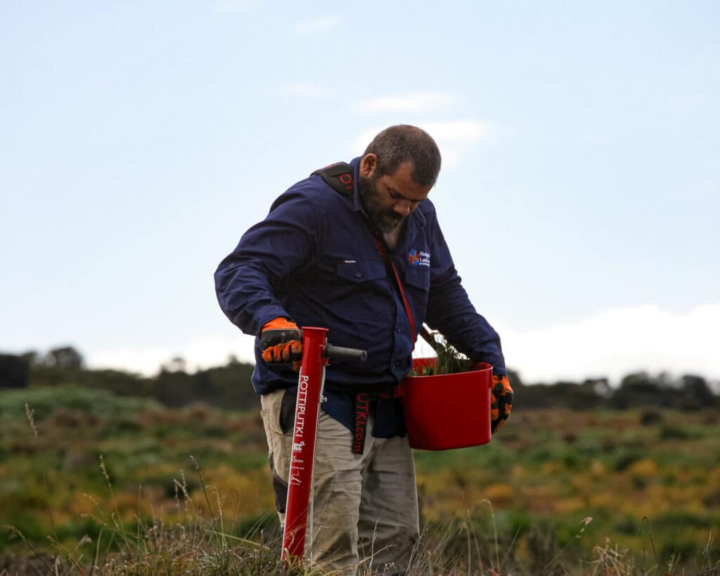 Planting_at_Raukkan